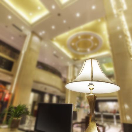 גואנגג'ואו Yutong Hotel מראה חיצוני תמונה