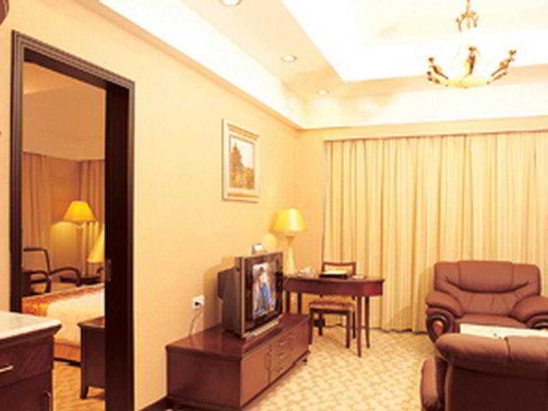 גואנגג'ואו Yutong Hotel מראה חיצוני תמונה