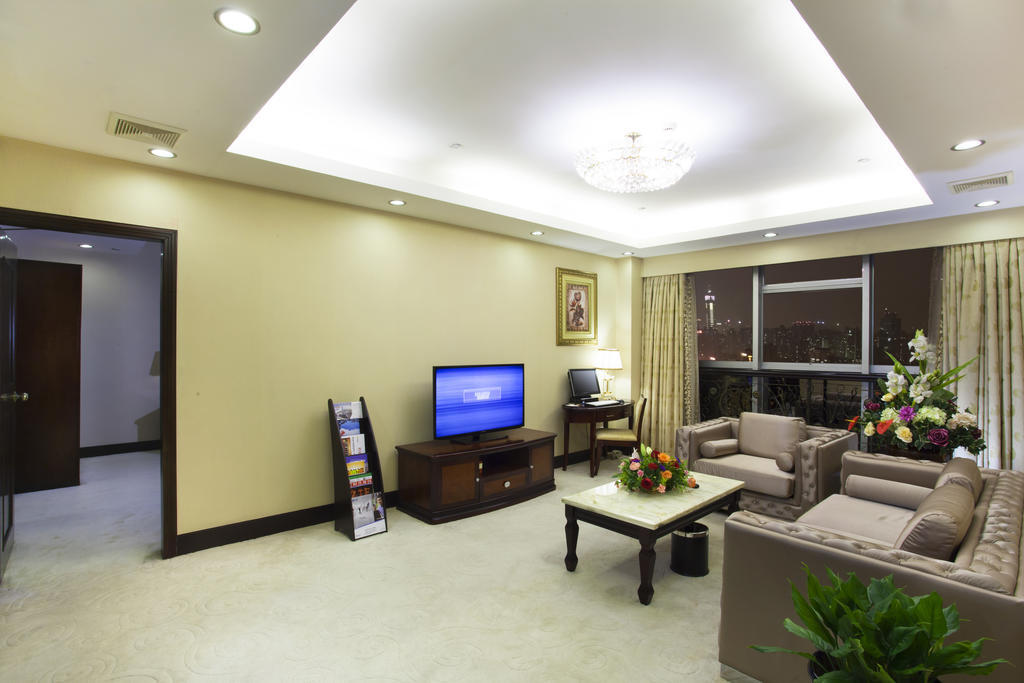 גואנגג'ואו Yutong Hotel מראה חיצוני תמונה